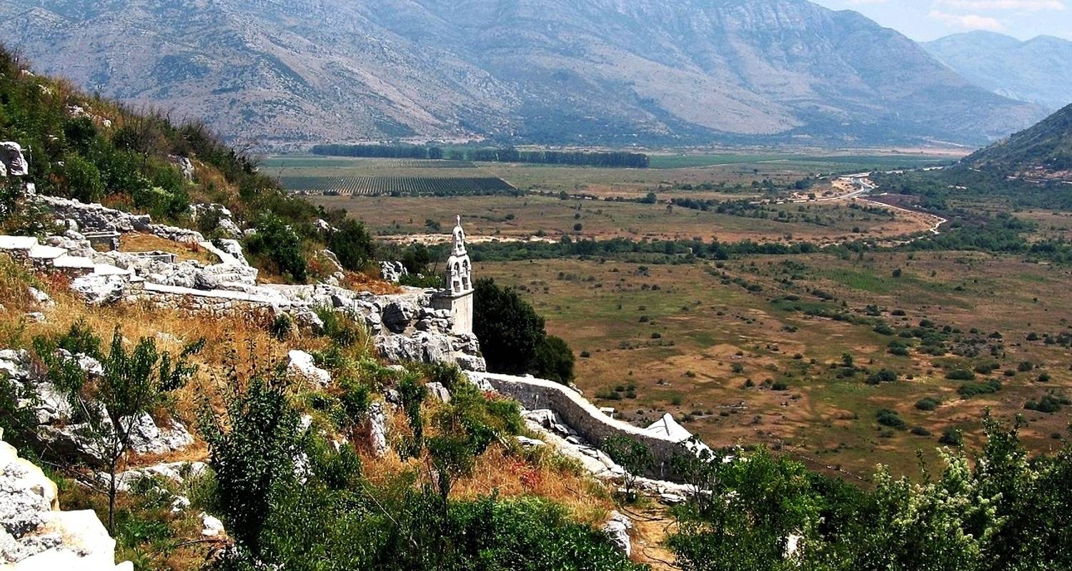 Cultural + wine experience. Herzegovina wines. Explore Bosnia, 2 days tour from Dubrovnik. UNESCO sites. Nature. Architecture. Culture. Cuisine