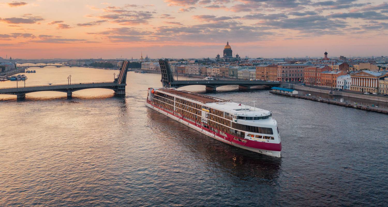 5* Volga River Cruise - from Saint Petersburg to Moscow on board Mustai Karim - Vodohod