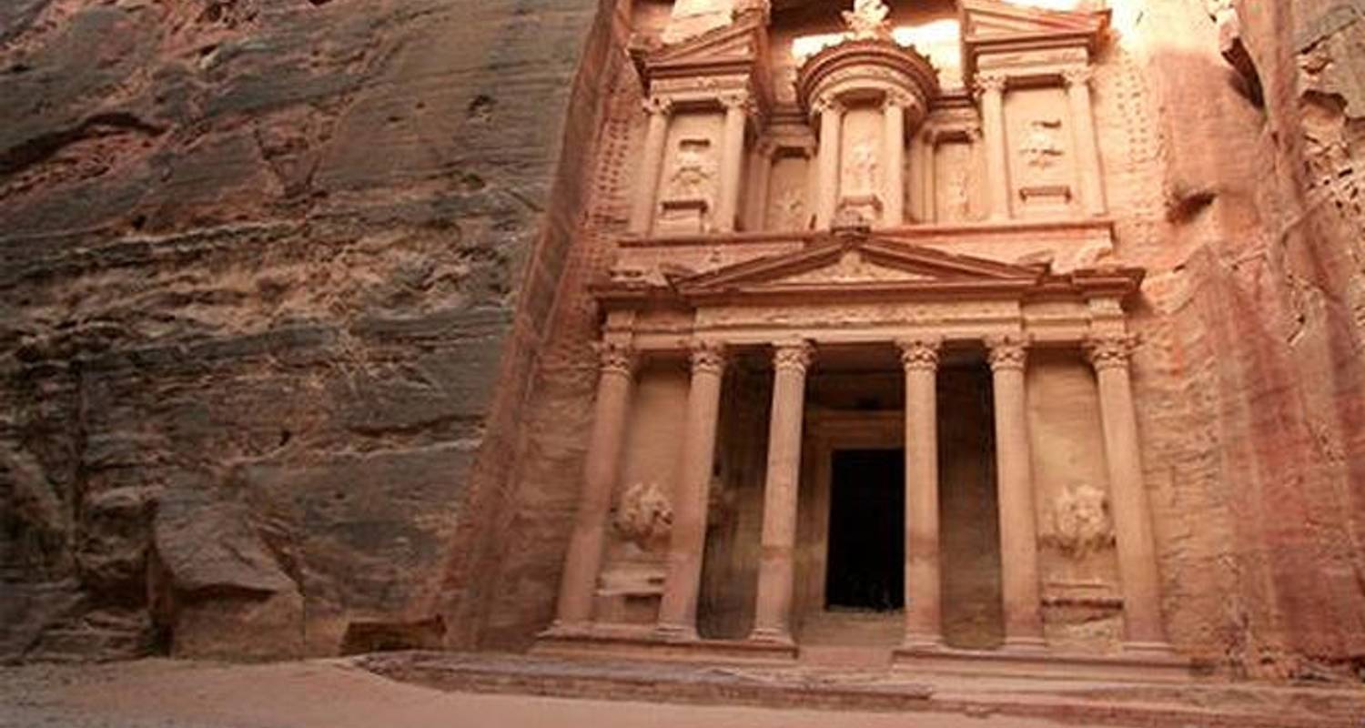 Explore Petra and Wadi Rum 3 days (2+Travelers, 4* Hotel) - Booking Tours