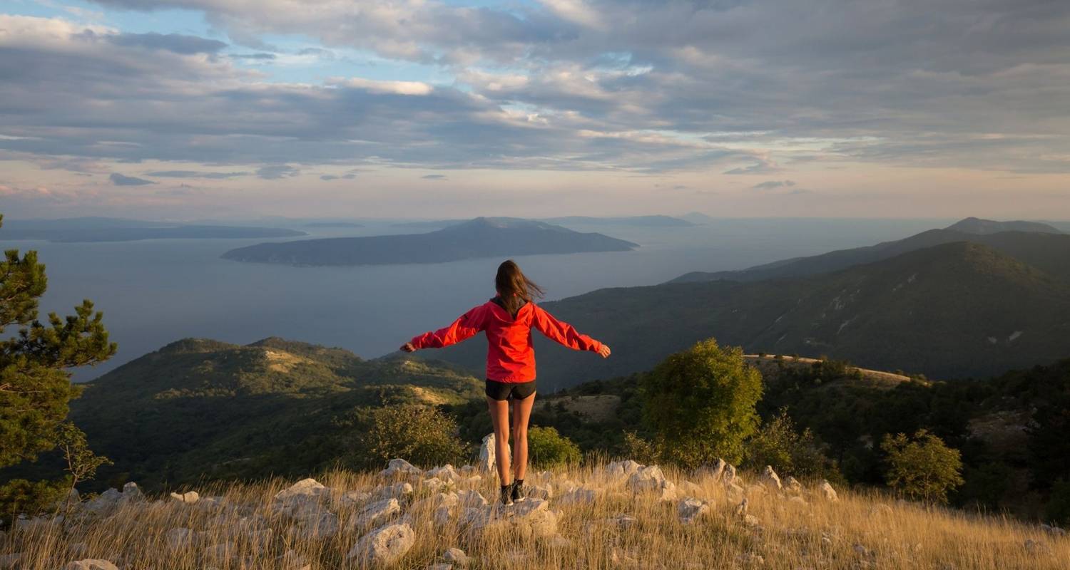 Stressfreies Wandern von den Hügeln zum Meer in Kroatien - RealCroatia