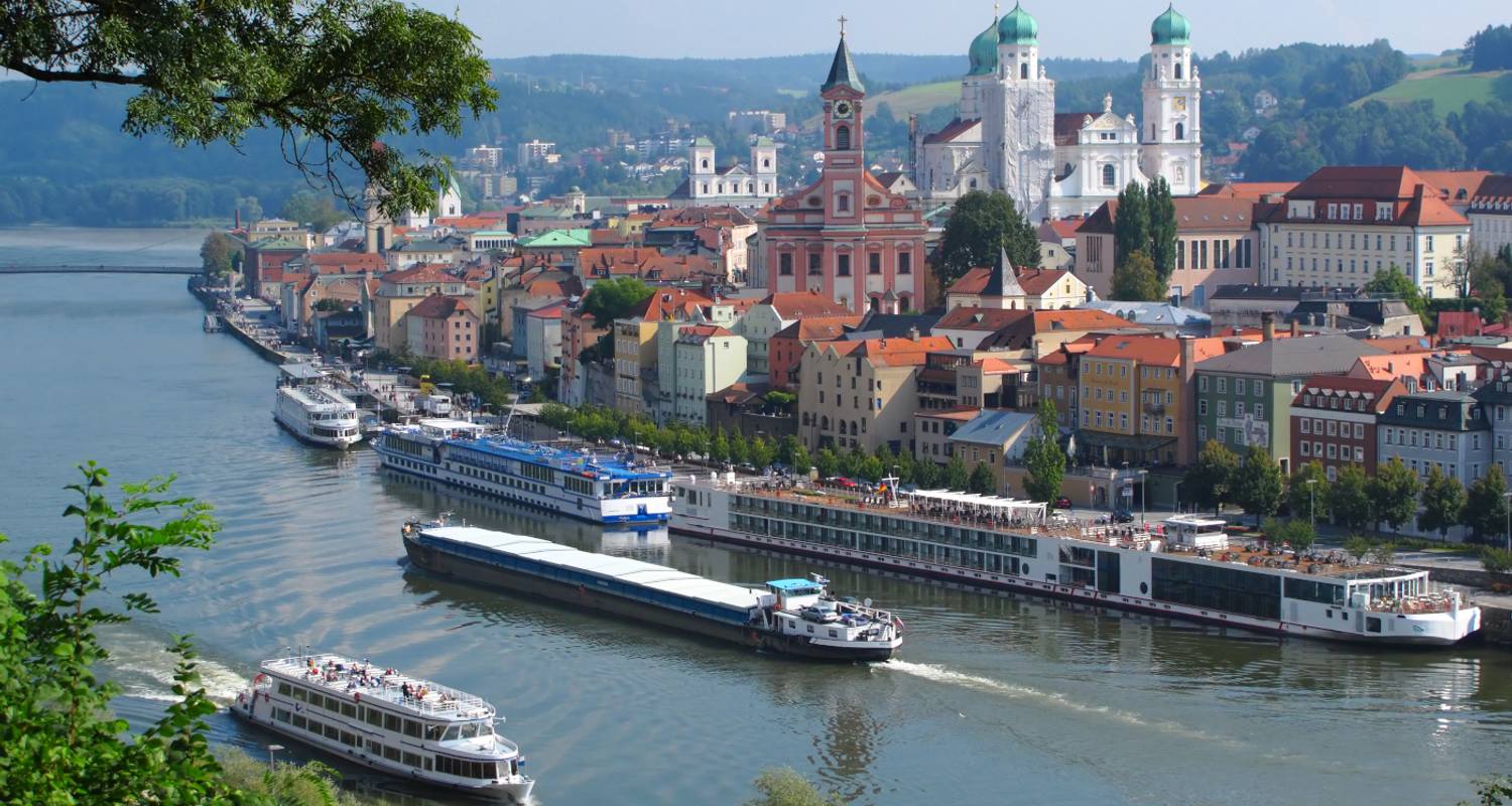PREMIUM Danube New Year's Dream 2023 - A-ROSA