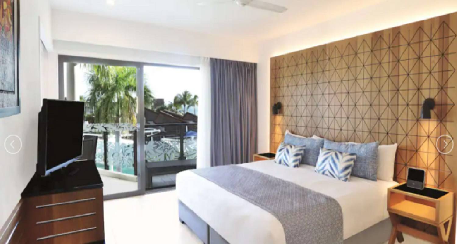 Radisson Blu Resort Fiji Denarau Island 5 Nights Resorts All-inclusive Packages & Free airport transfers & FIJI airways - Delightful Travel