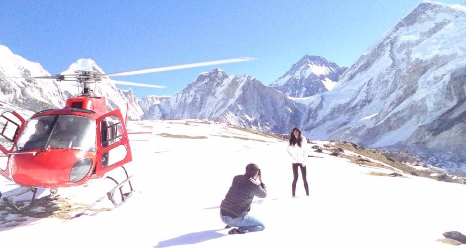 Vol en montagne connu sous le nom de vol Everest par Heli Copter - Amazing Authentic Treks 