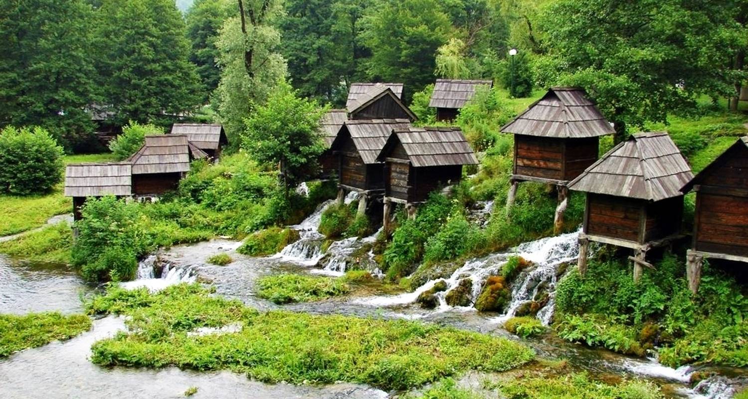 All seasons Bosnia discovery 5 days tour from Mostar. Blagaj, Vjetrenica, Trebinje, Tvrdos, Visegrad, Sarajevo, Travnik, Jajce.