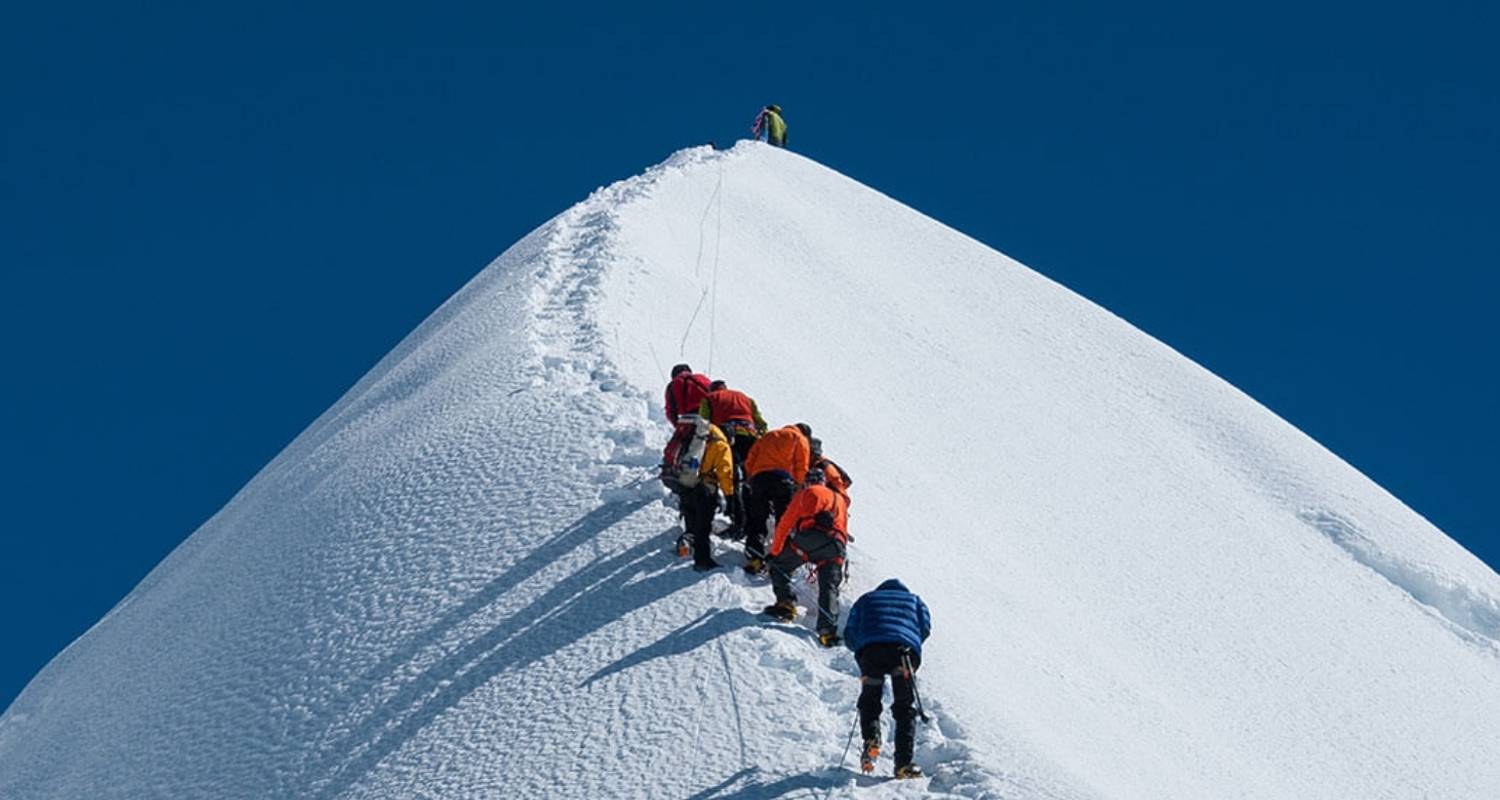 Ascension de l'Island Peak et trekking au camp de base de l'Everest (Circuit privé) - Himalayan Trekking Path P.Ltd