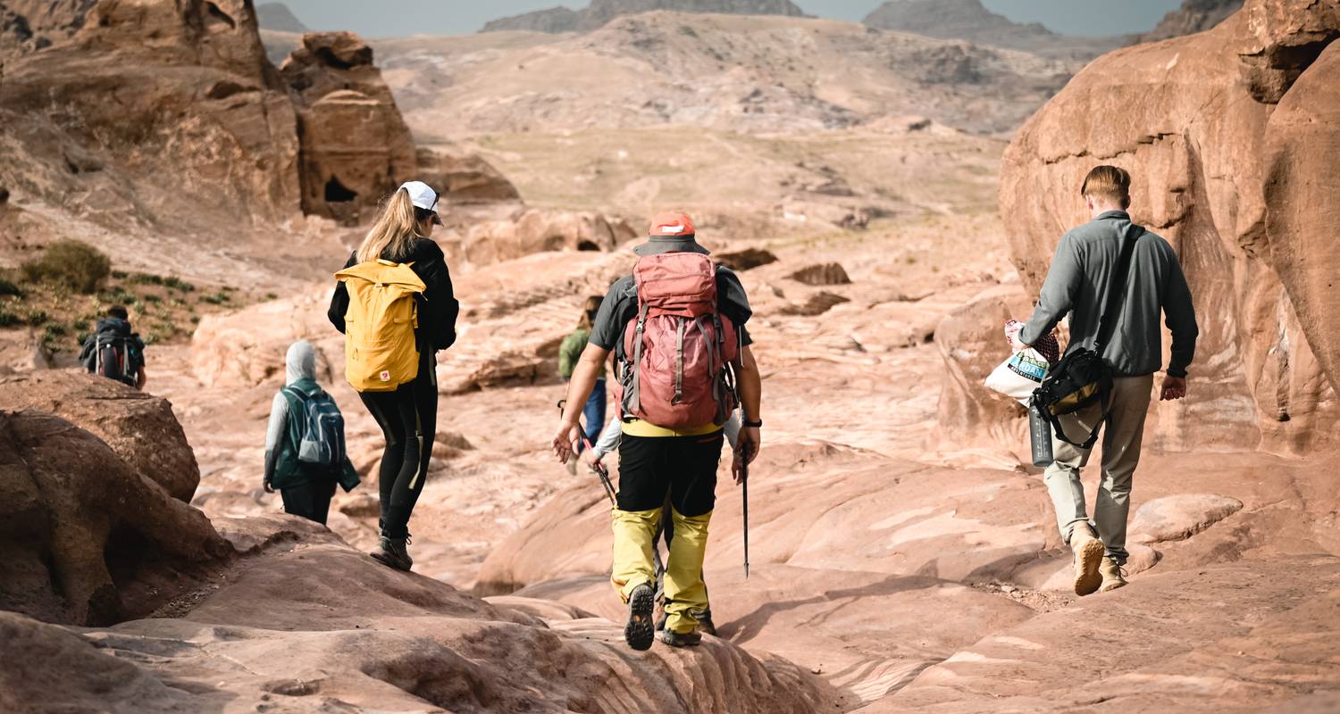 Wanderung von Petra nach Wadi Rum - Experience Jordan