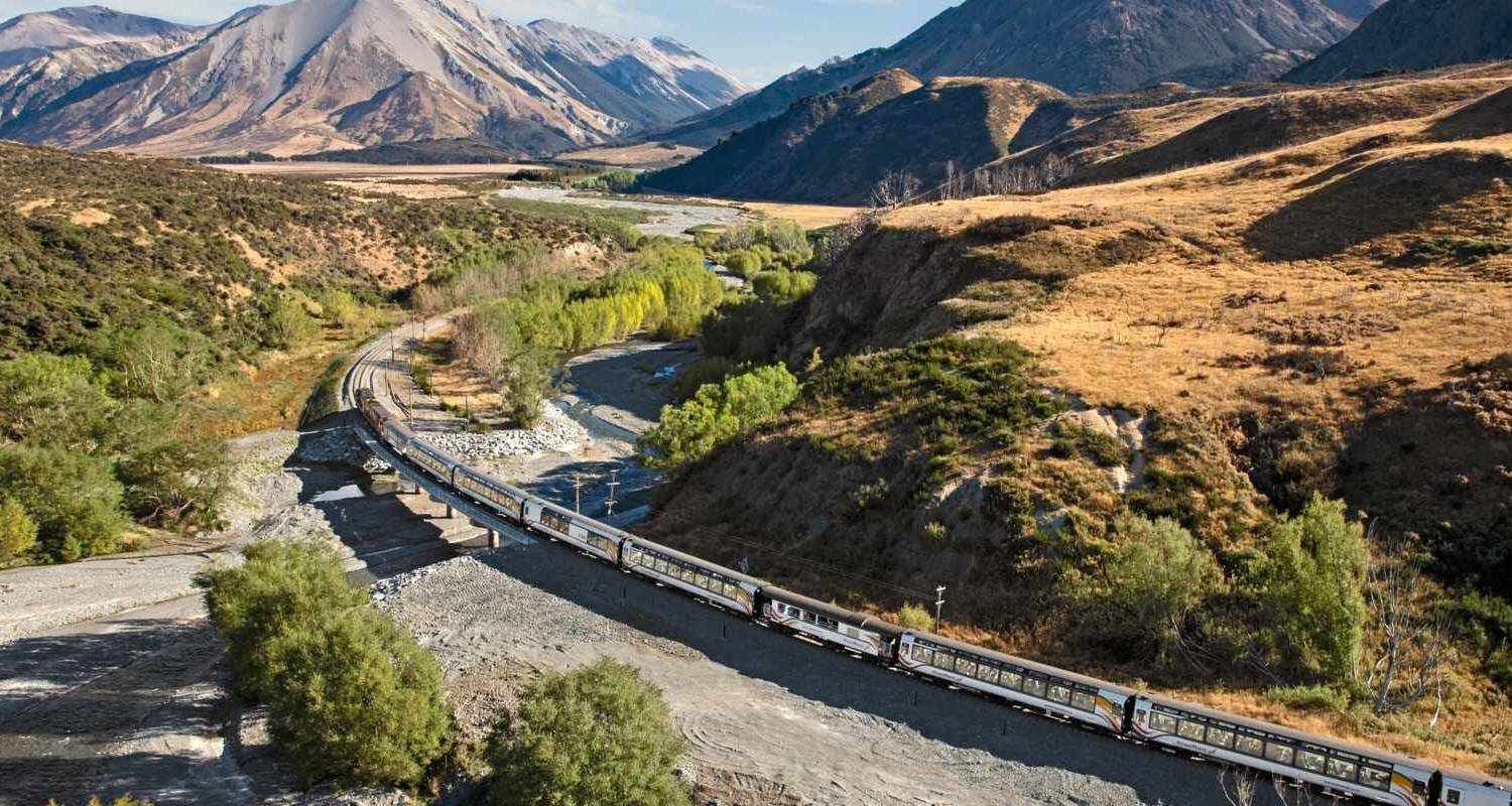 Découverte de la Nouvelle-Zélande en train et en croisière Christchurch → Auckland (2024) - APT