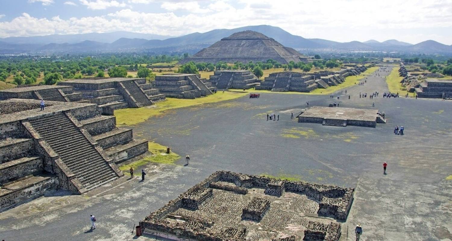 On the Road in the World of Maya and Aztecs by DIAMIR Erlebnisreisen