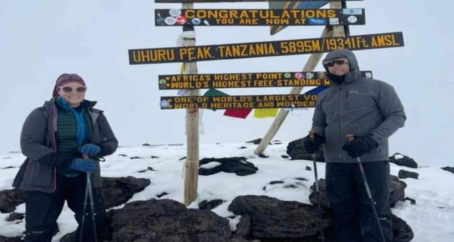 Kilimandscharo Besteigung über die Marangu-Route (alle Unterkünfte und Transporte inklusive) - 8 Tage - Click Expeditions