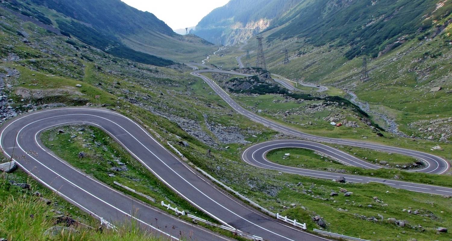 Circuito privado de un día por la Carretera Transfagarasana desde Bucarest / la mejor Carretera del mundo - Nicolas Experience Tours