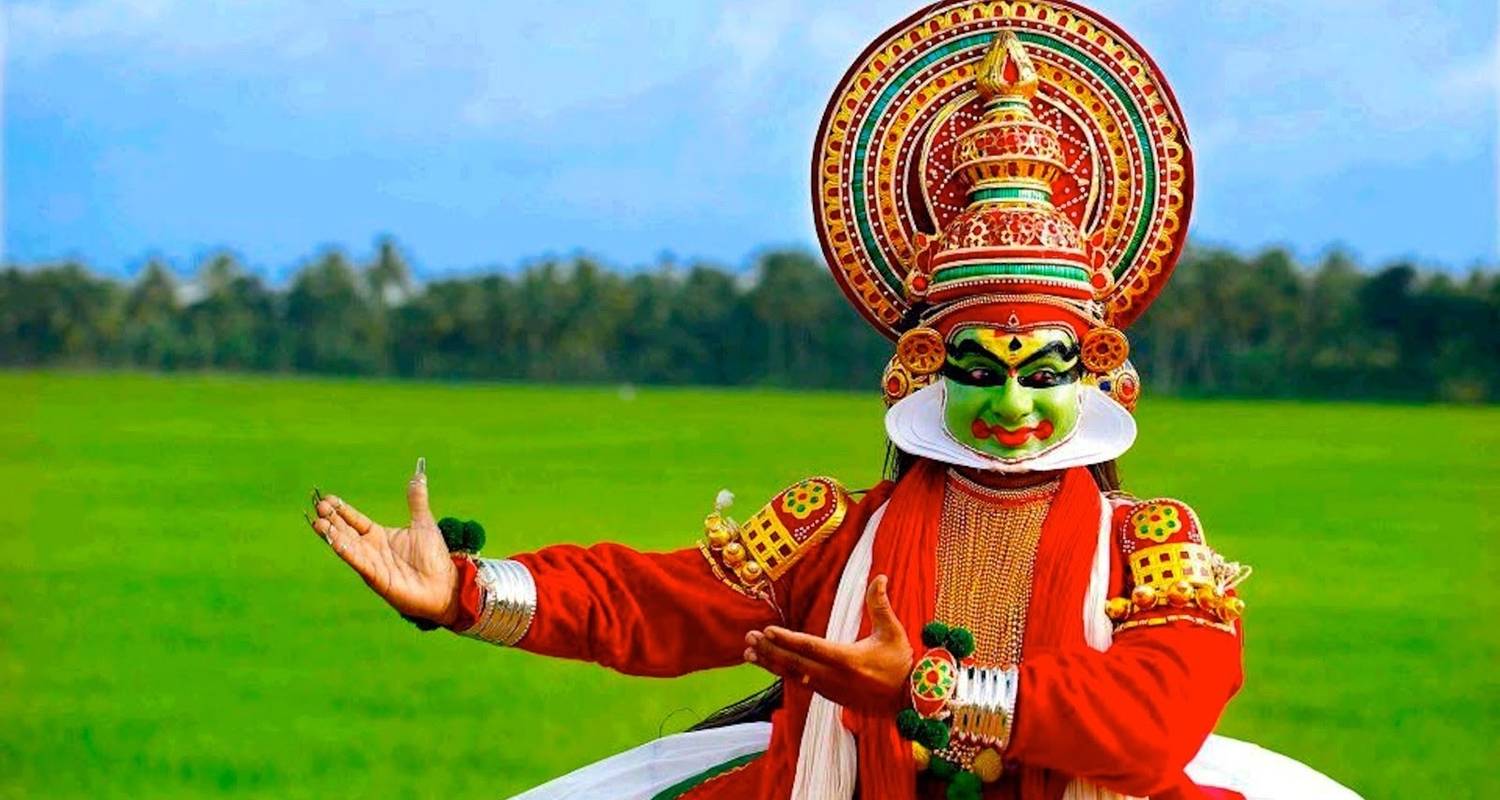 Kerala & Tamil Nadu Tour By Train [13 Days] - TTI TOURS