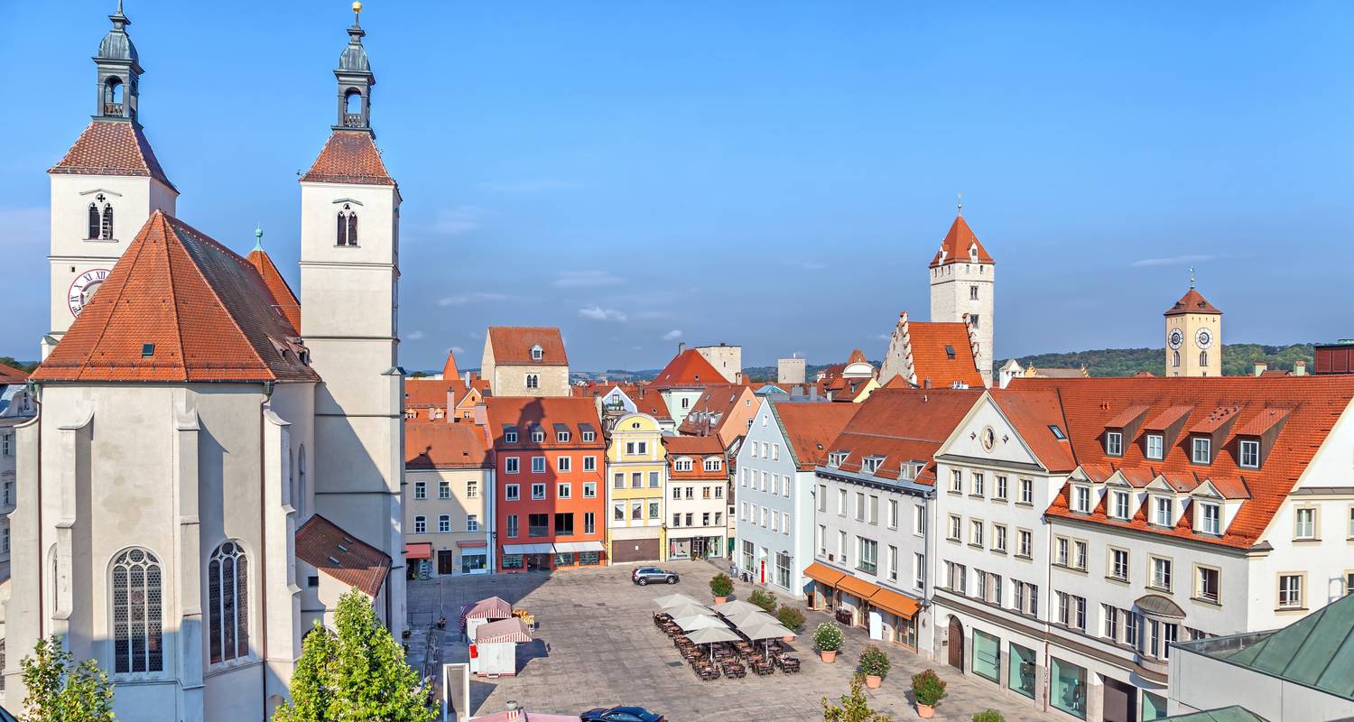 Christmastime on the Danube with 2 Nights in Prague (Westbound) 2026