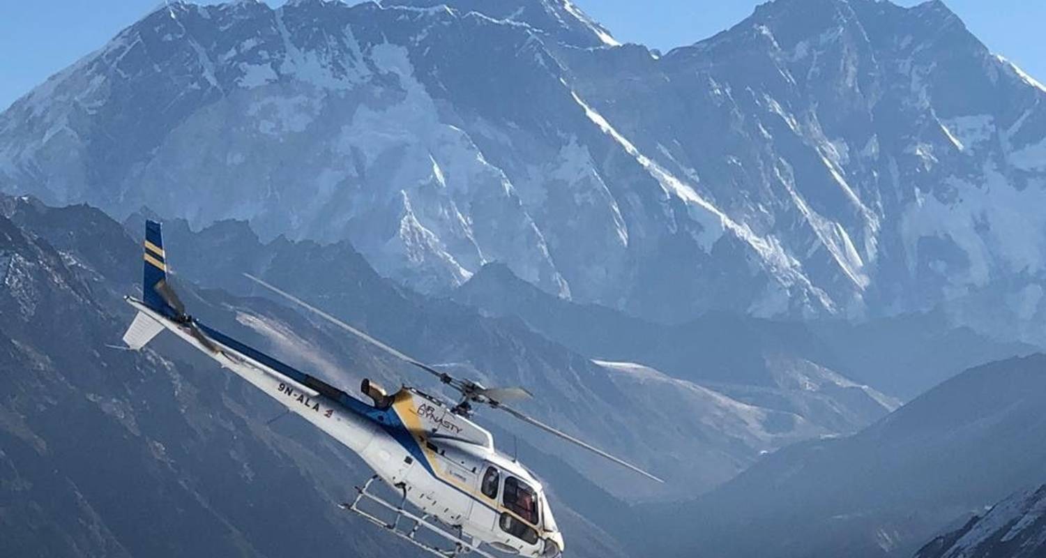 Everest Himalaya Helikopter Rondreis door - Female Guide Holiday