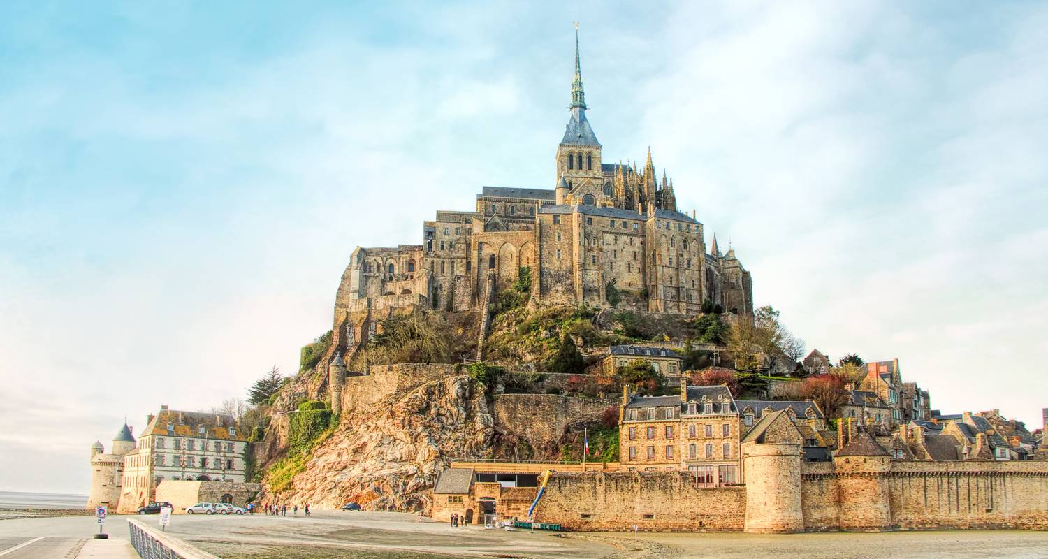 12-Day London to Paris Tour via the Channel Islands