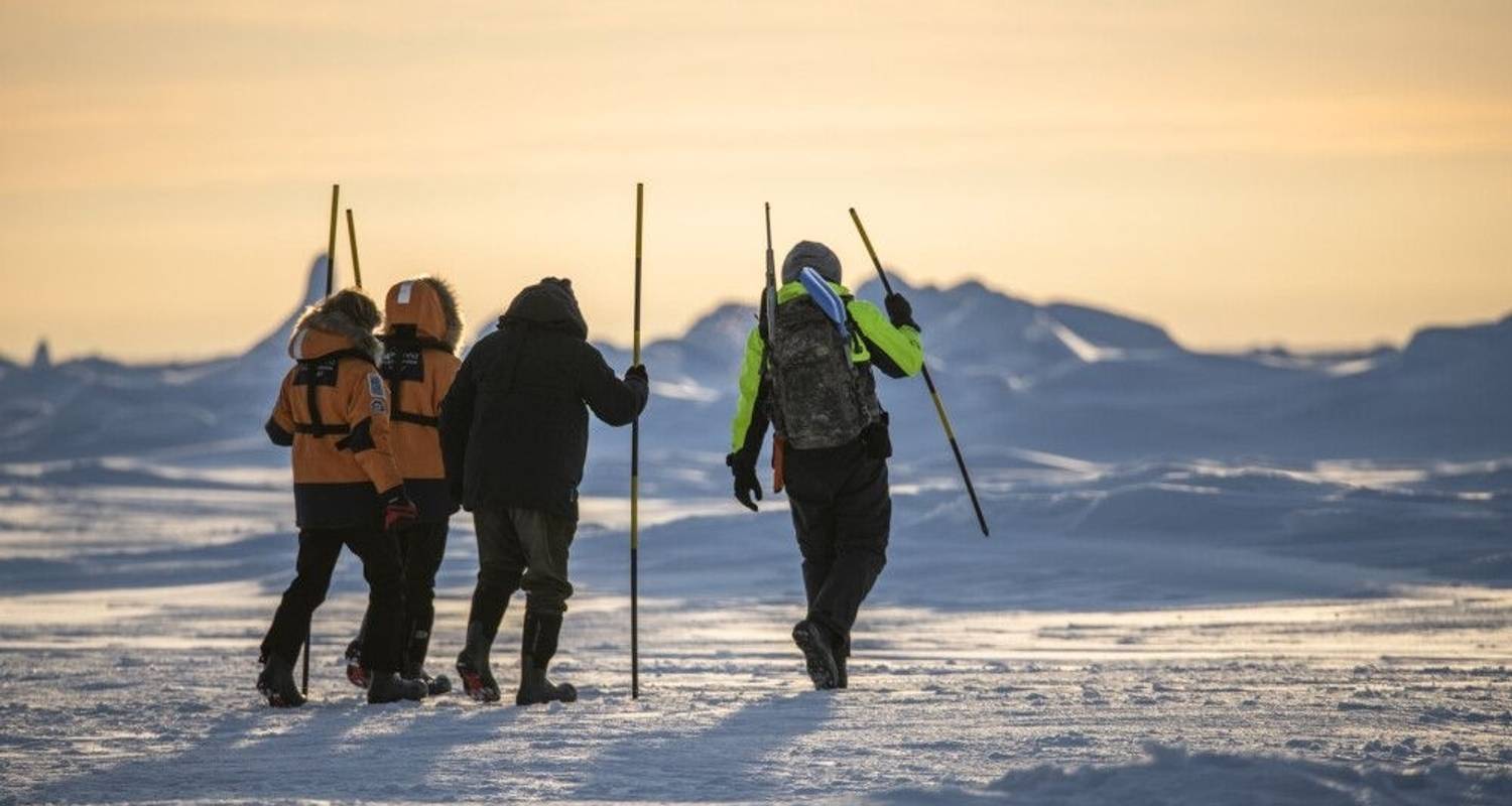 With the Icebreaker to the North Pole