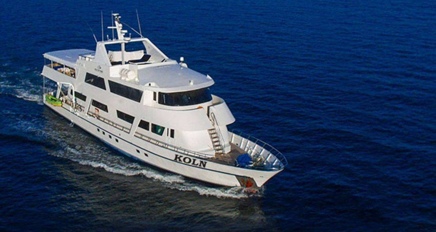 Koln Tourist Superior Yacht Segelreise - 8 Tage - GUIDEcuador Travel