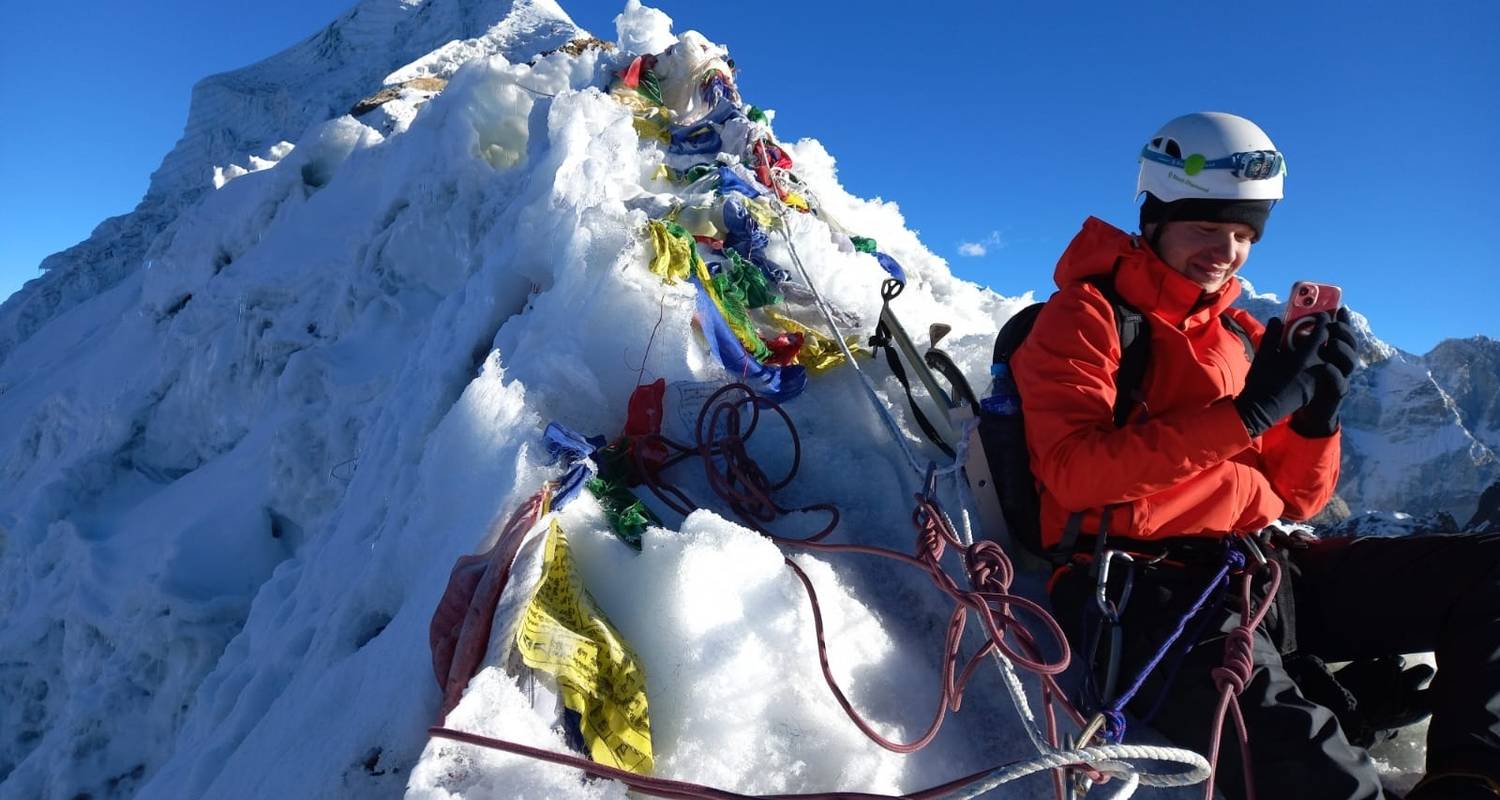 Expédition la plus courte au sommet du Lobuche 15 jours - Sherpa Expedition Teams