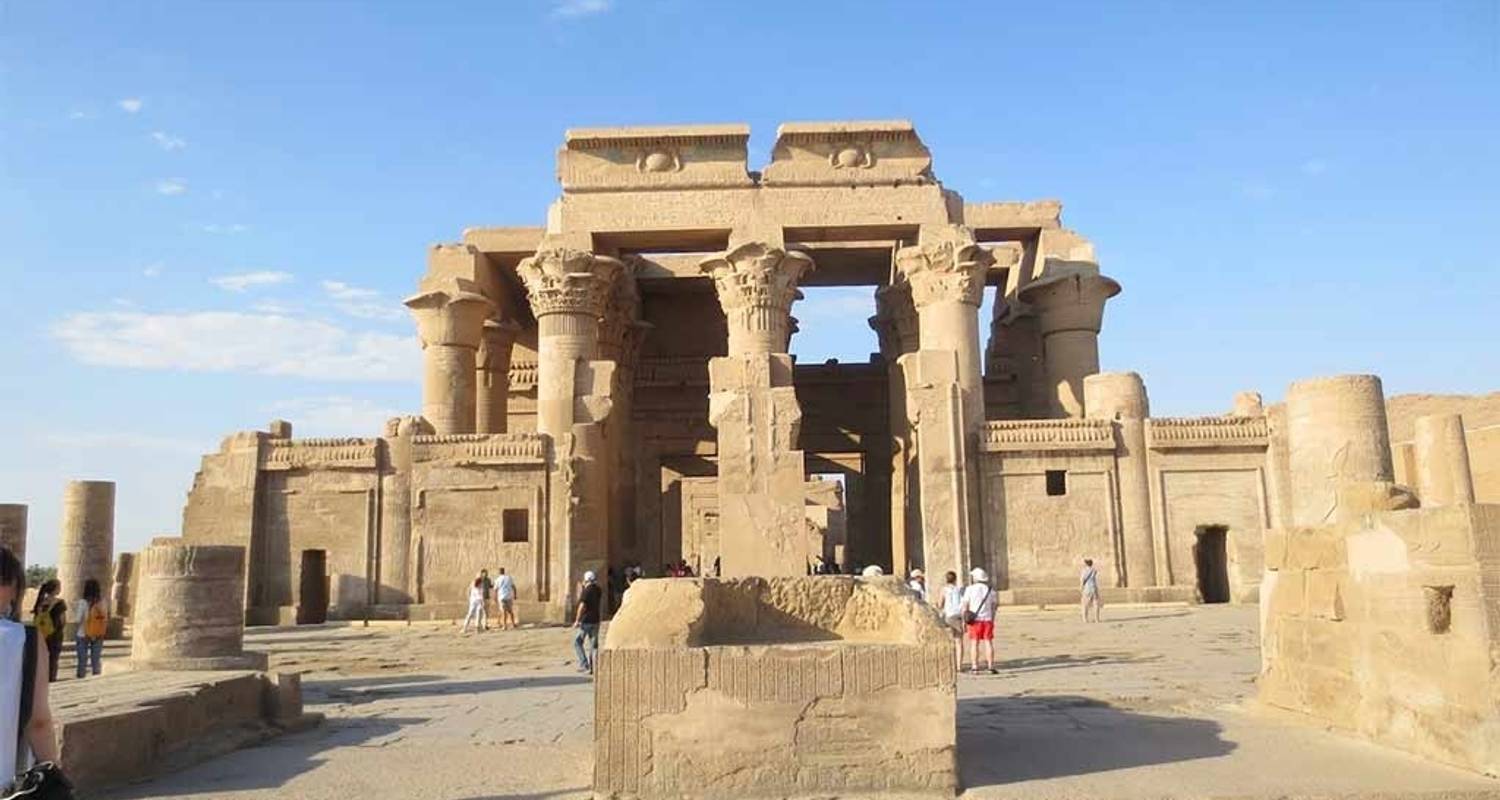 Sxcursion d'une journée au temple de Madinet Habu et aux tombeaux des travailleurs - Alacart Travel Egypt