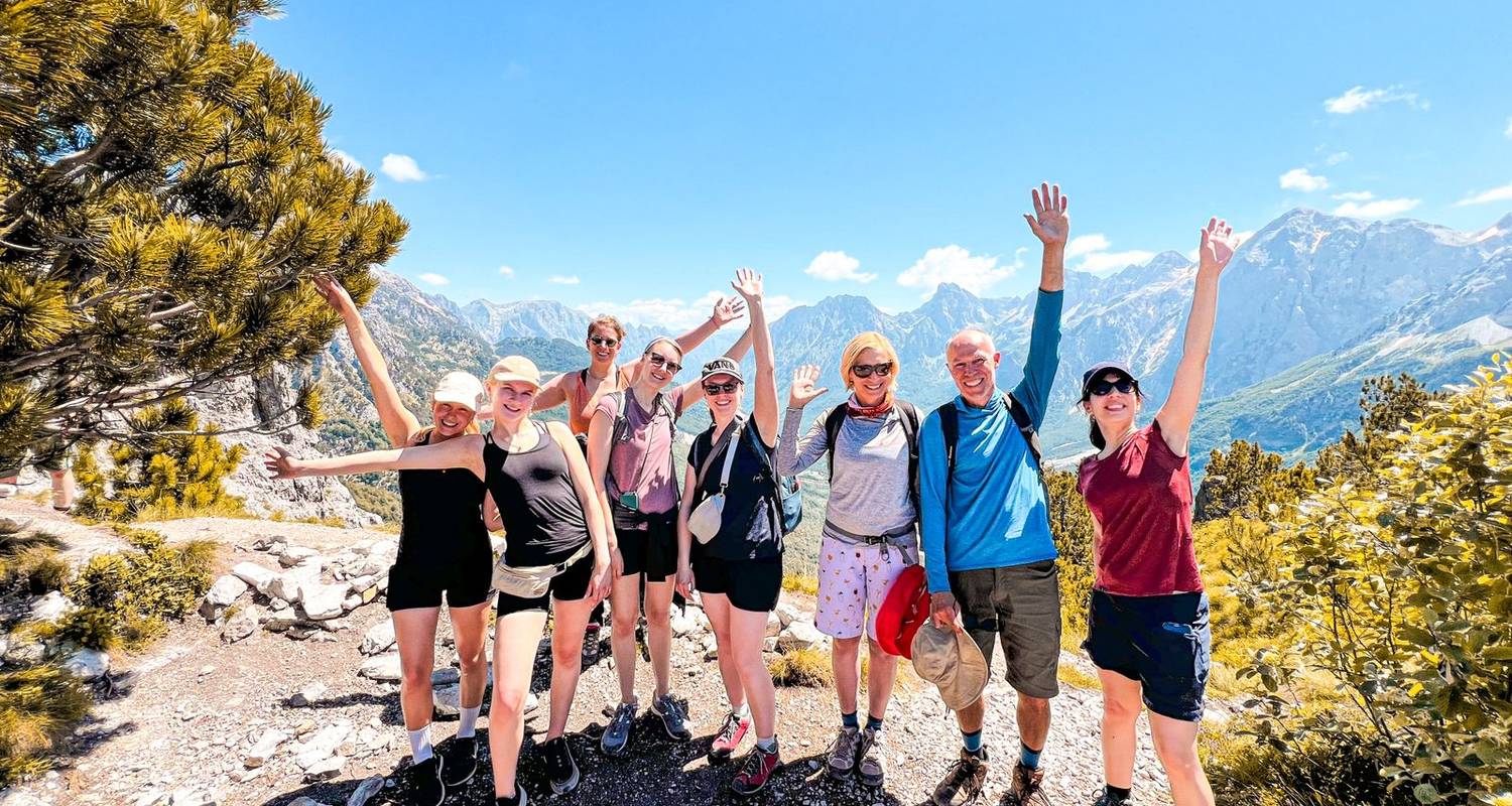 Circuit de 3 jours dans les Alpes albanaises : Lac Komani, Valbona, Parc national de Thethi - LIT Travel and Tours 