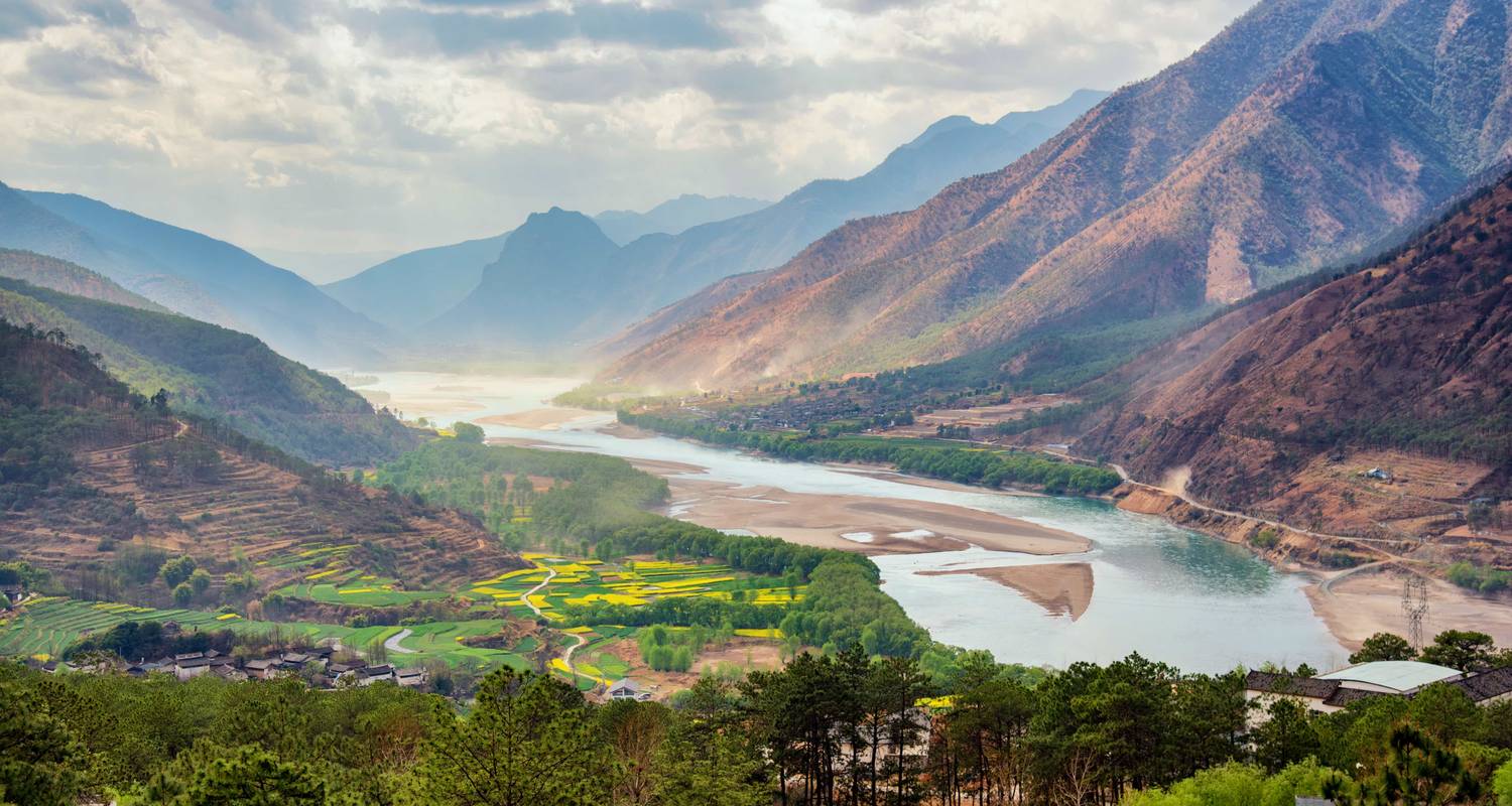 A Journey China With Yangtze River Cruise in 11 days- Private Tour