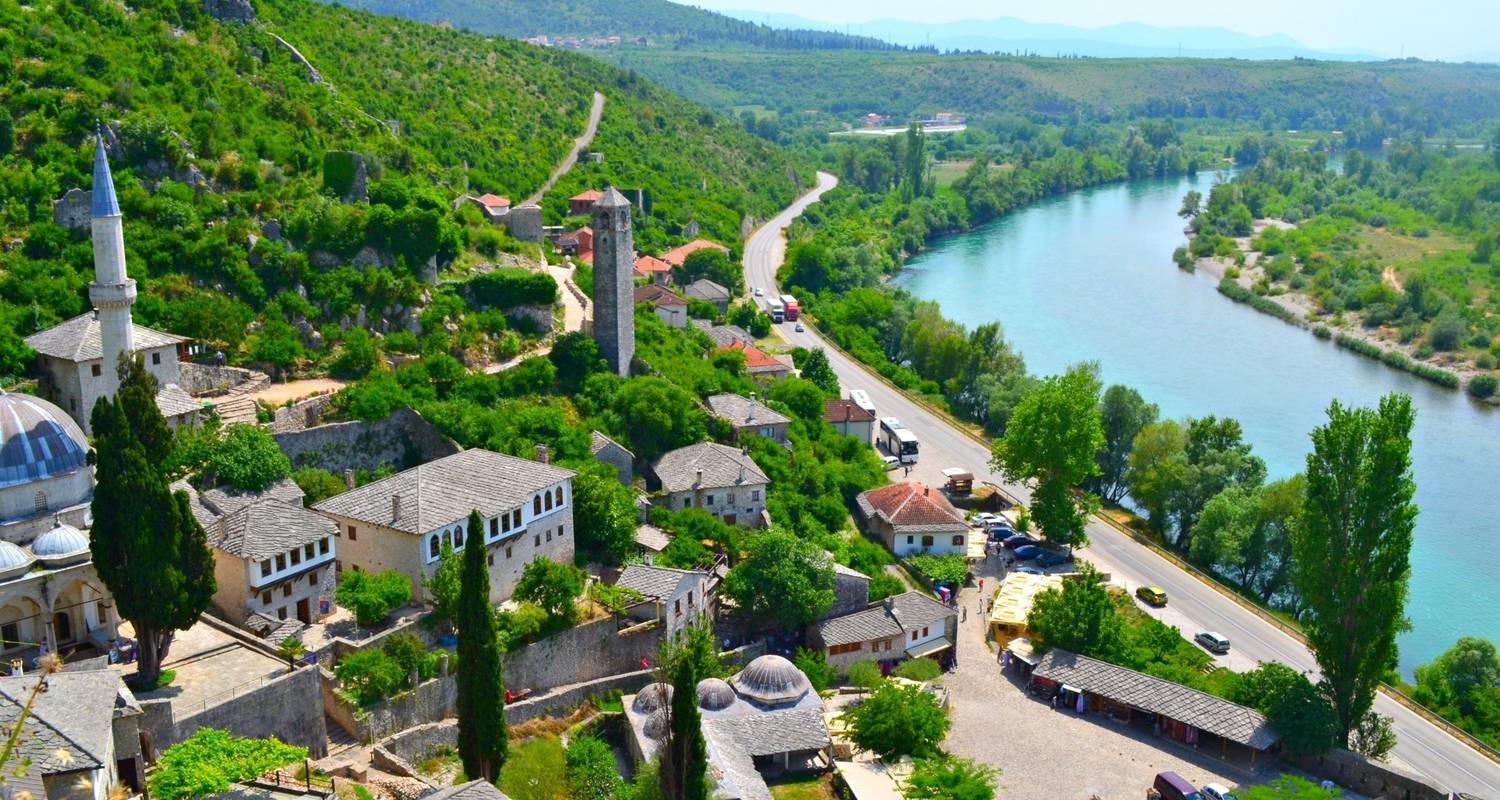 Toute l'année, découverte de la Bosnie, micro- circuit de 2 jours au départ de Mljet. Visitez de magnifiques destinations bosniaques : l'unique grotte de Vjetrenica, la charmante Mostar, le charmant Pocitelj et le pittoresque Blagaj. - Monterrasol Travel