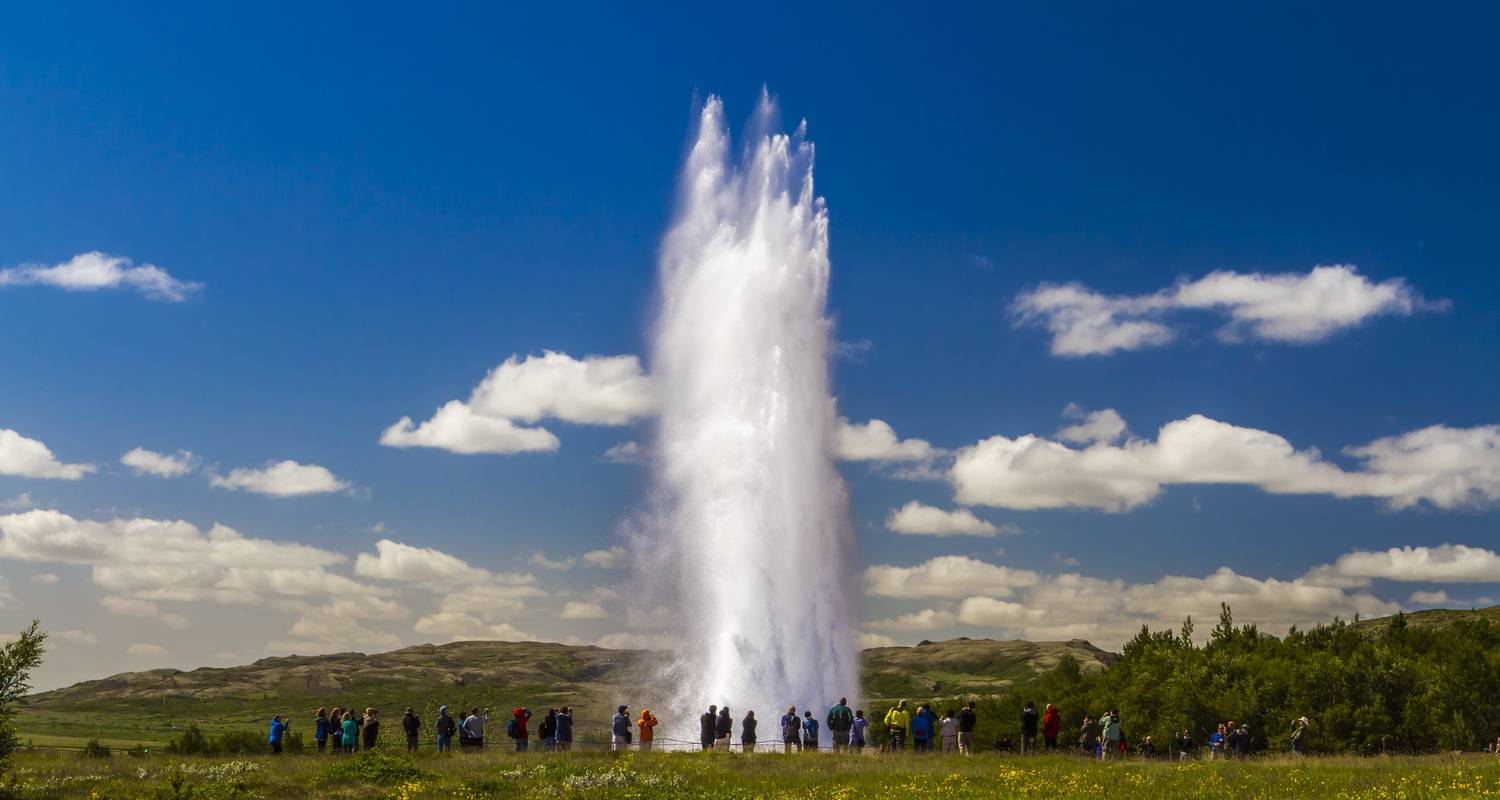 Iceland Road Trip: The Forces of Nature on The Ring Road (from Keflavik to Reykjavik) - journaway