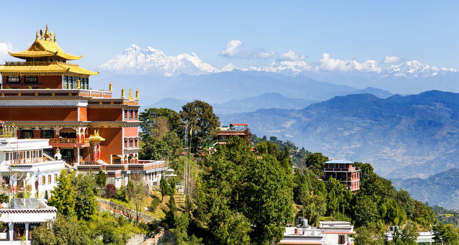 Nepal con los lugareños: Alturas del Himalaya y Noches de Buda - journaway