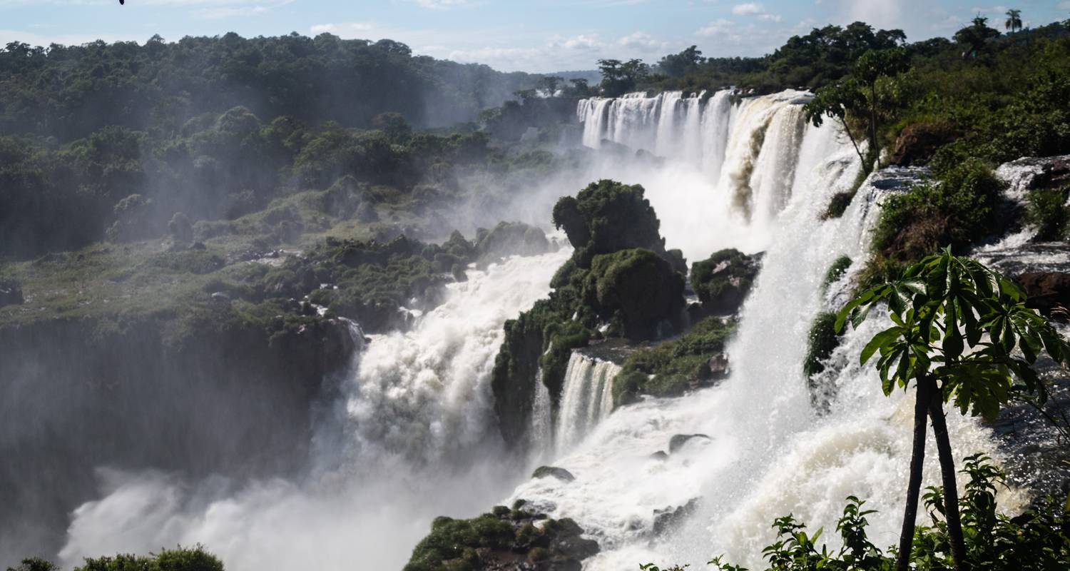 DAYTOUR IGUAZU FALLS ARGENTINA SIDE - RipioTurismo