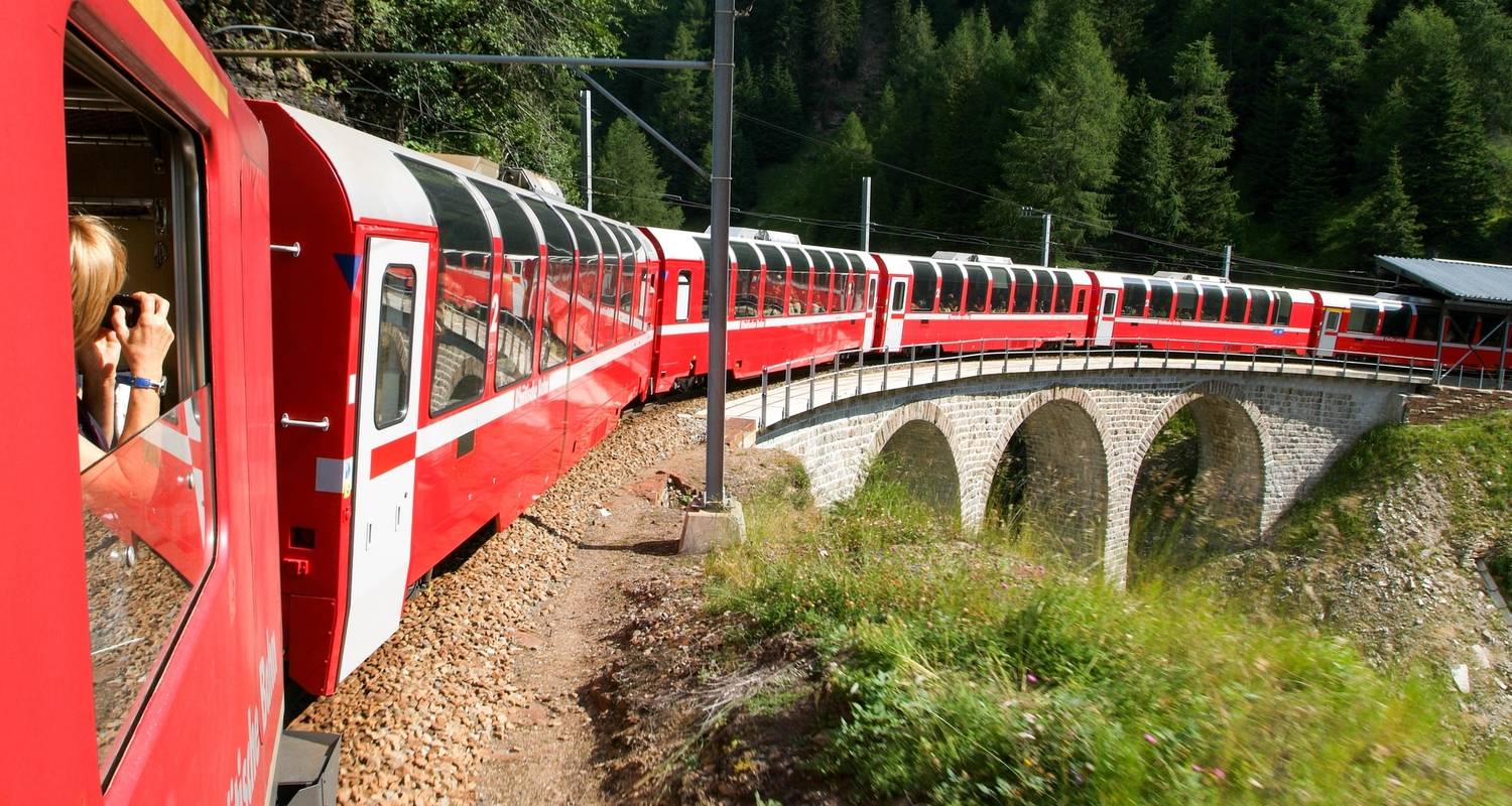 Grand Tour of Switzerland: Guided e-Bike and Glacier Express by ...