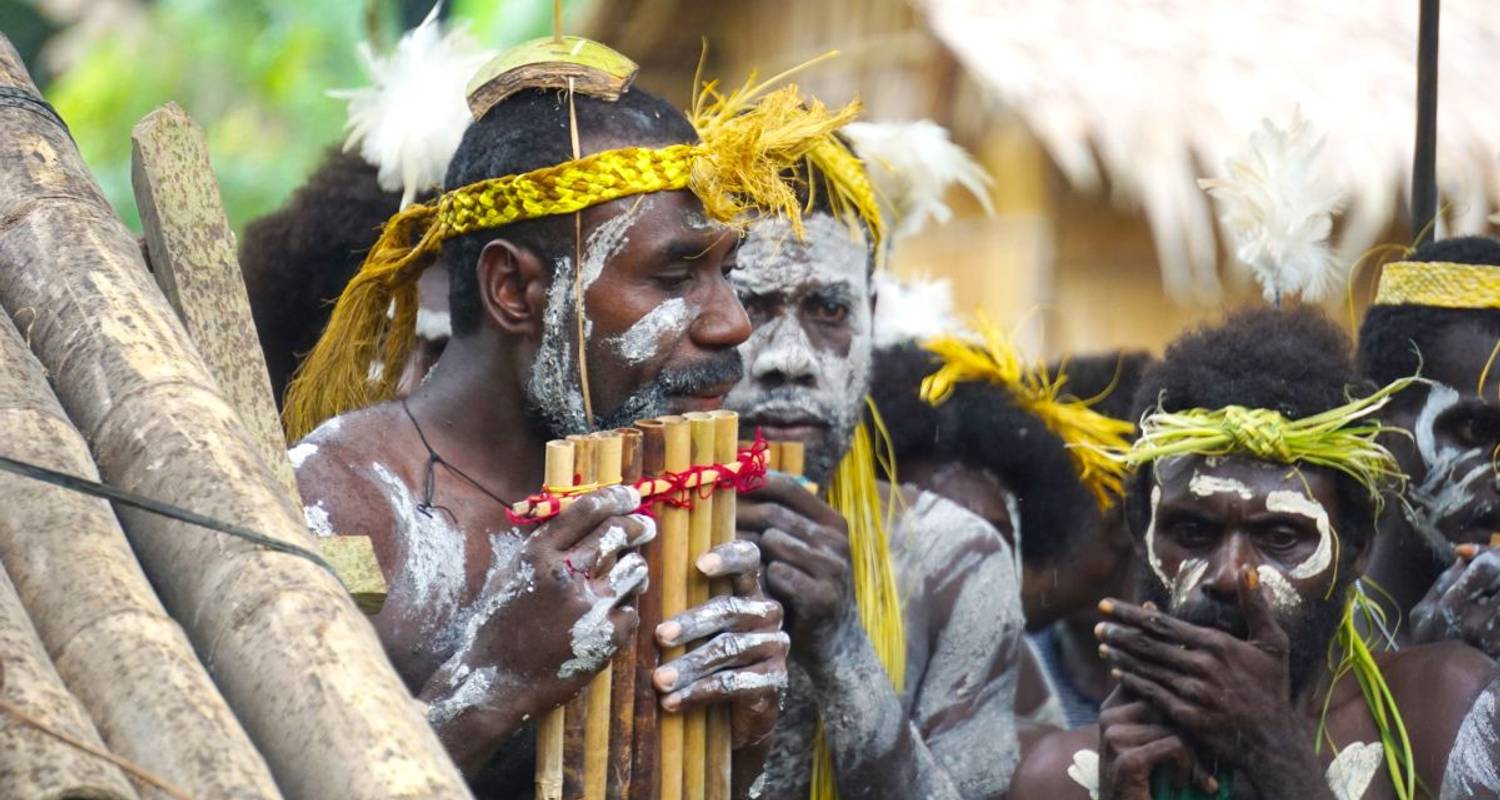 Festival de Máscaras de Rabaul, pollos volcánicos y los Mares del Sur vírgenes - DIAMIR Erlebnisreisen