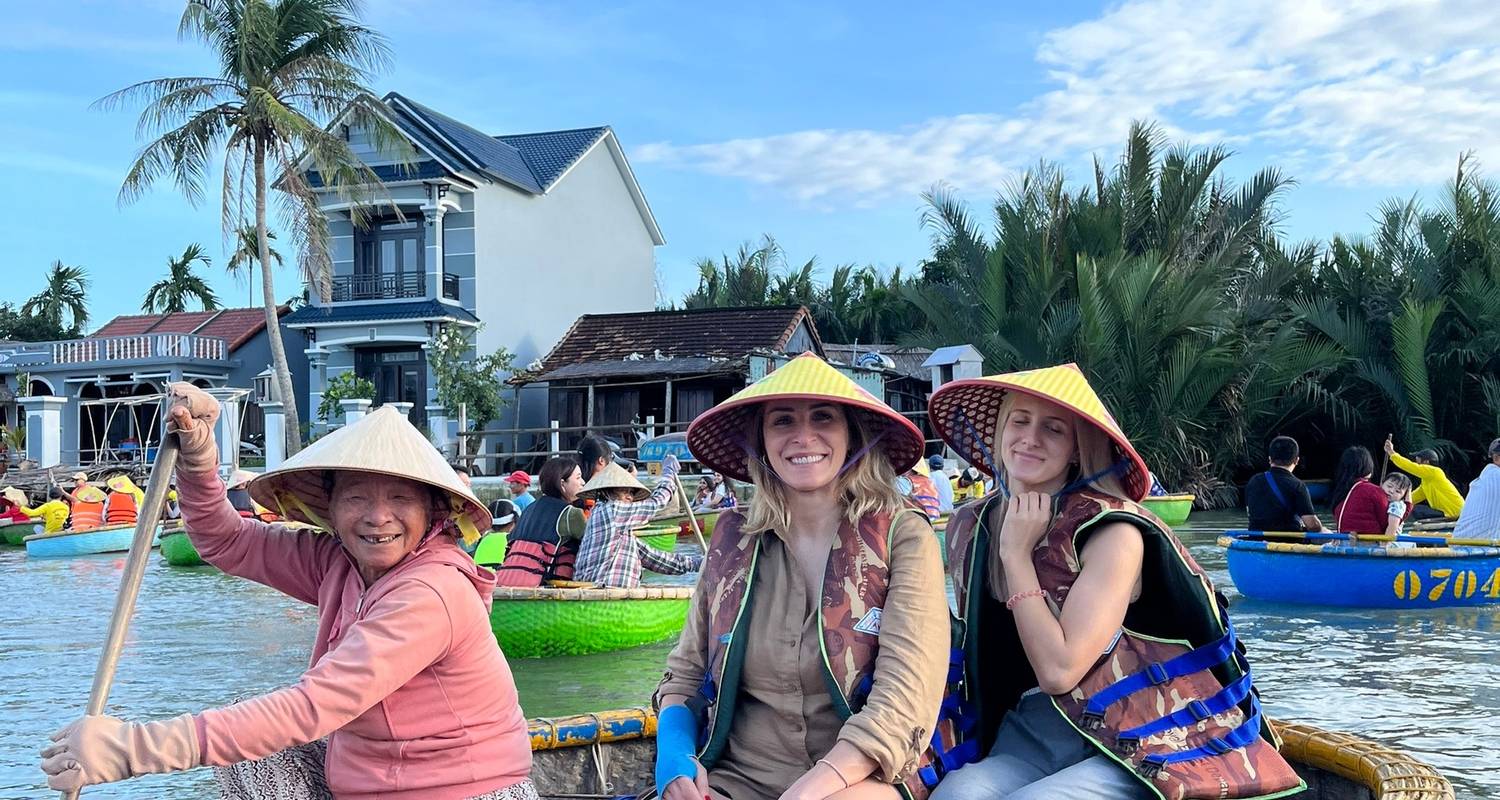 Charmantes vacances en famille au Vietnam : baie d'Halong, Hoi An, Saigon et delta du Mékong - VietLong Travel