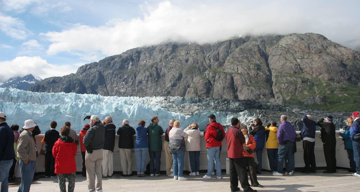 Alaska Discovery Land & Cruise featuring a 7-night Holland America 