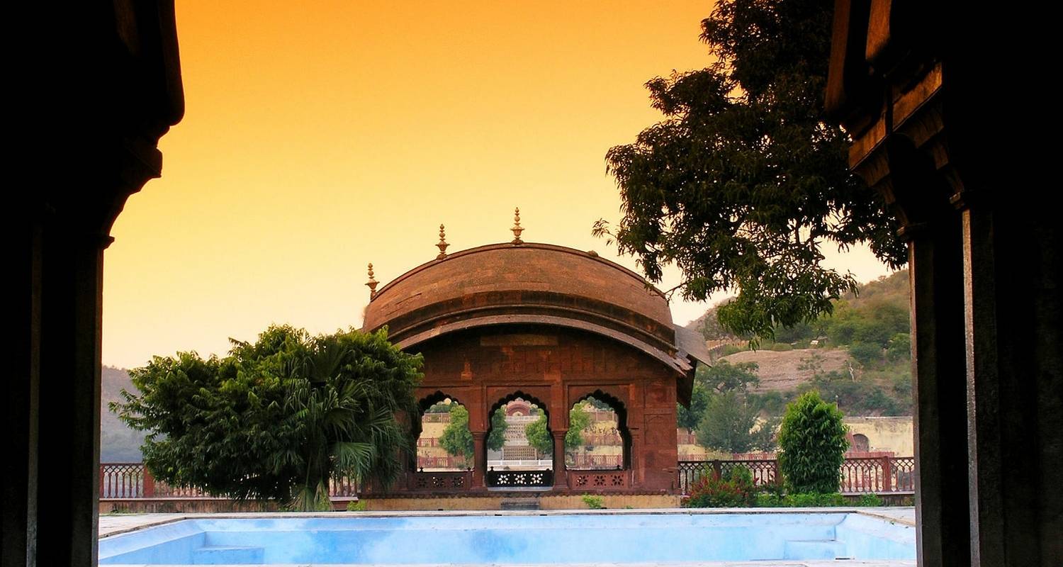 Jaipur : 2 Days Guided City tour with 3-star hotel -  Taj Voyages Tours 