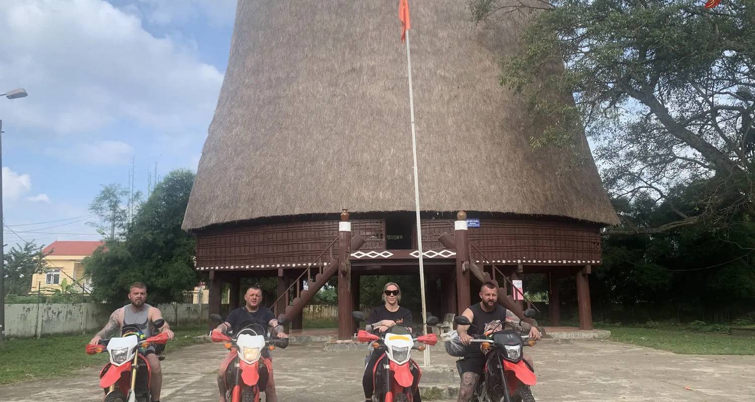 Ruta legendaria en moto de 12 días de Saigón a Hanói pasando por los senderos de Ho Chi Minh y la DMZ - DNQ Travel