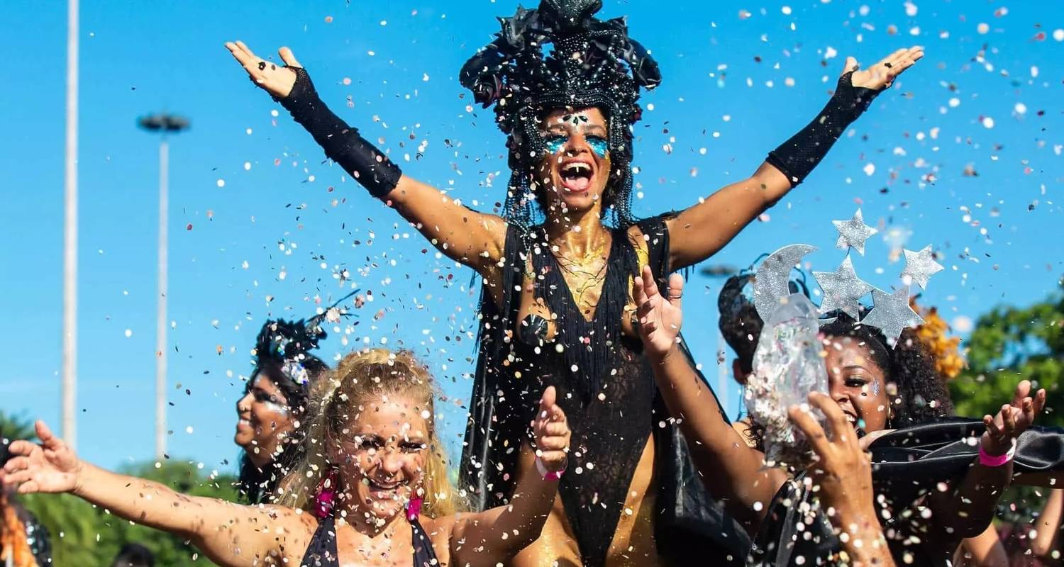 In Rio for the biggest party week in the world: the Rio Carnival by We  Travel Discovery (Code: TR7) - TourRadar