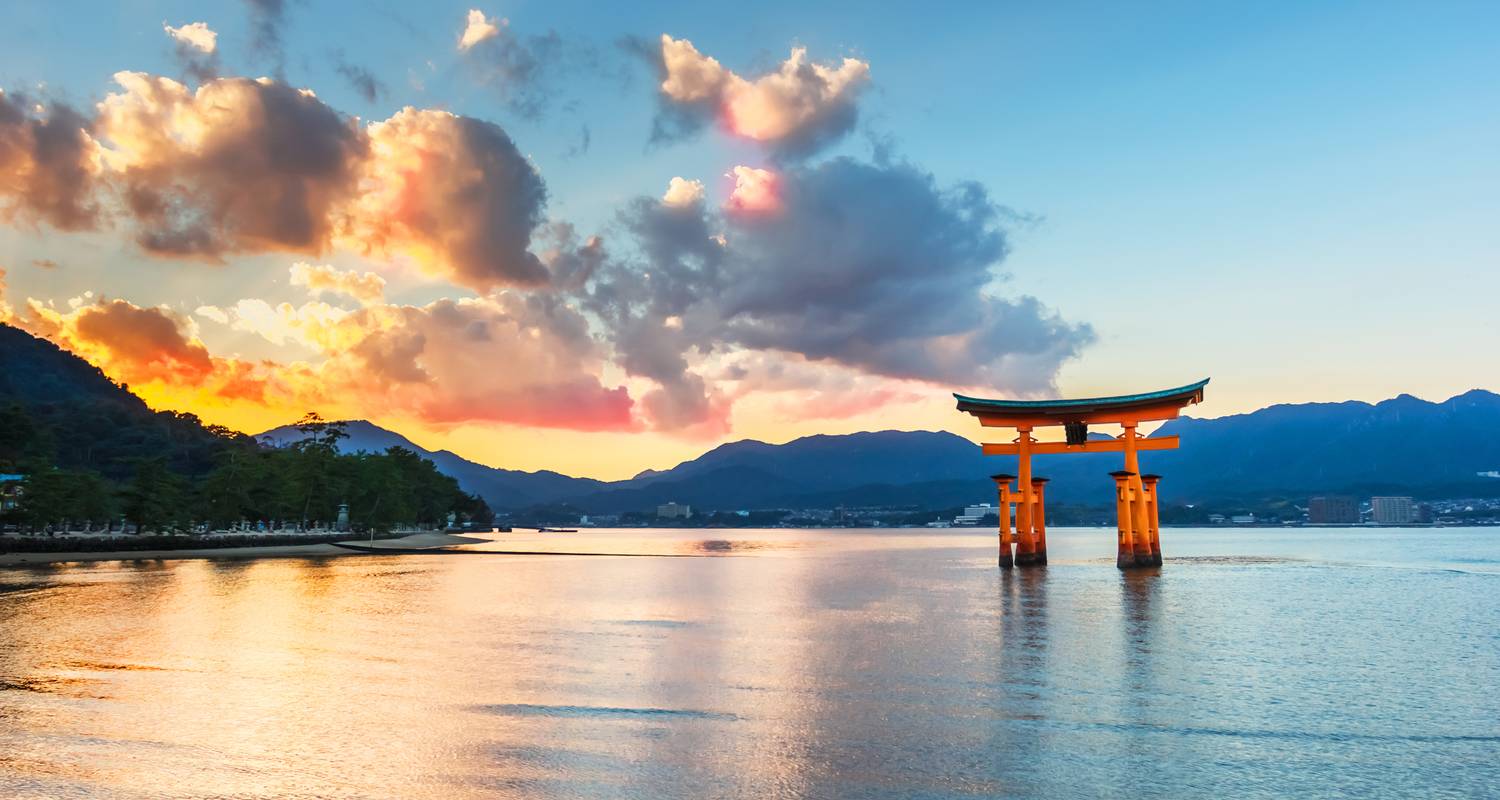 Essential Japan: 13-Day Tokyo, Kyoto, Osaka, Kanazawa, Hiroshima (Private Custom)