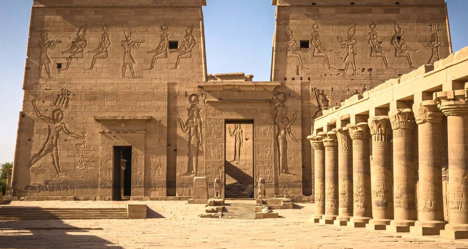 Circuito de un día de Luxor a Asuán: Templo de Philae y Pueblo Nubio en coche y regreso en tren - Egypt Gift Tours