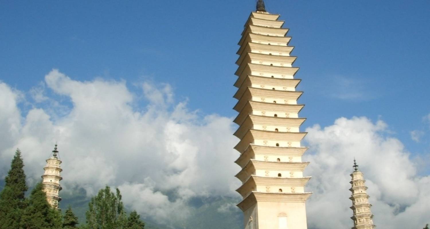 9 Días China Descubre el Tapiz Cultural de Yunnan (guía y conductor privados） - UME Travel Co. Ltd