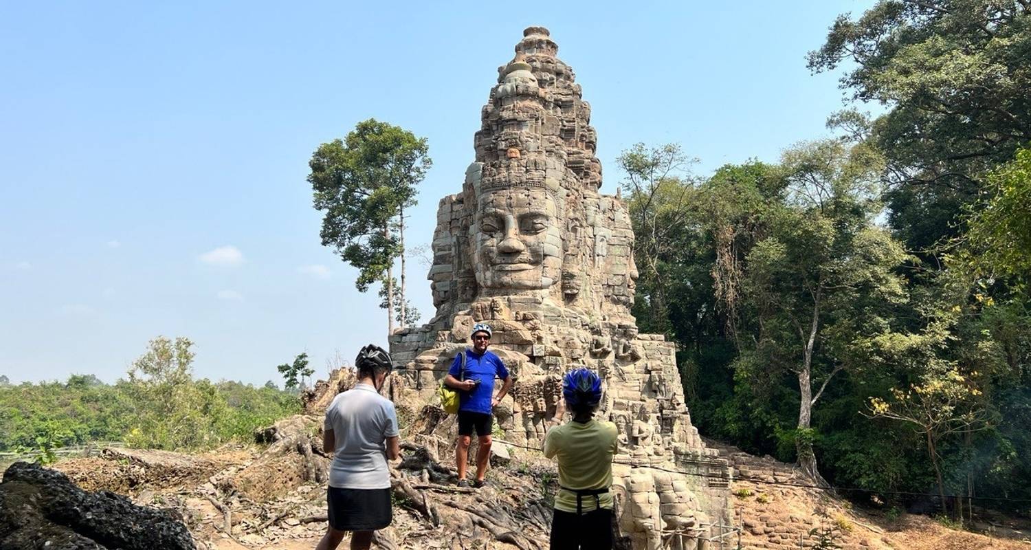 Angkor Wat Sonnenaufgang Tagesausflug mit dem Rad mit Mittagessen - The Guide Cambodia Travel