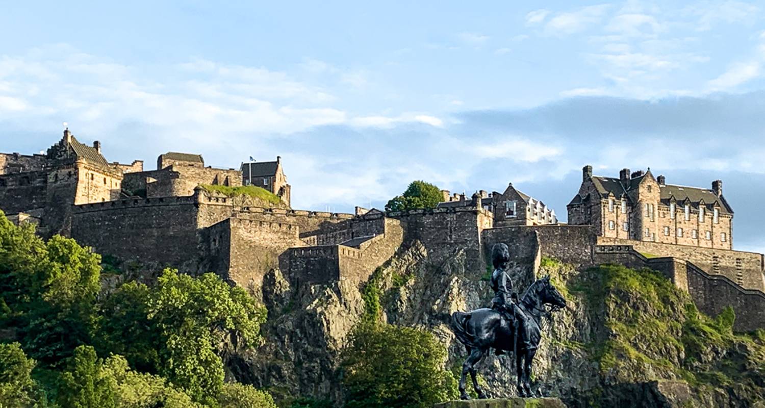 Coasts & Countrysides of England with Edinburgh, Liverpool & London (Edinburgh to London) (2025)