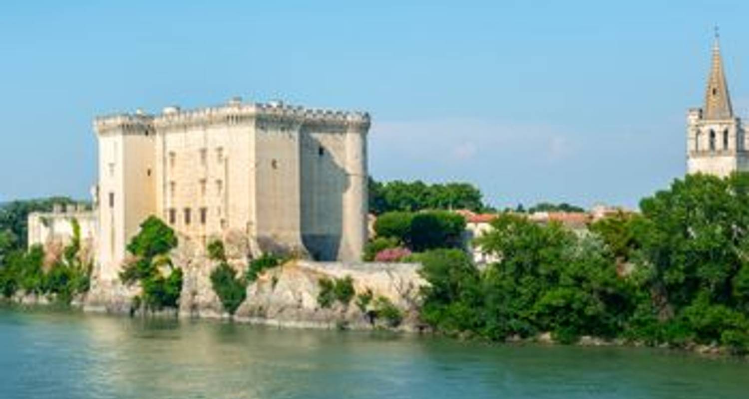 Christmas Cruise on the Canals of Provence Historical stops and flavors of yesteryear