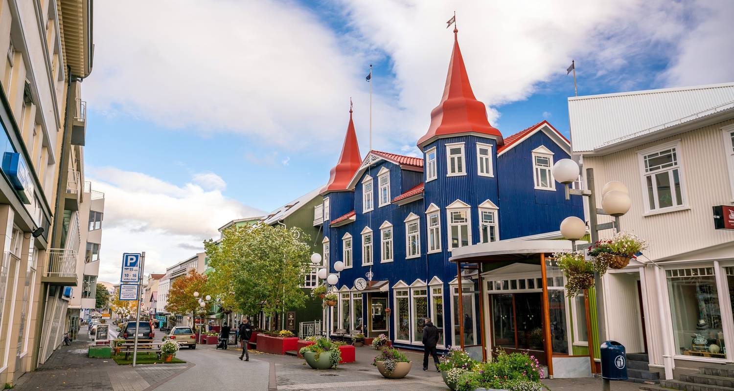 8-Day Summer Iceland Ring Road & Landmannalaugar Highland Small Group Tour