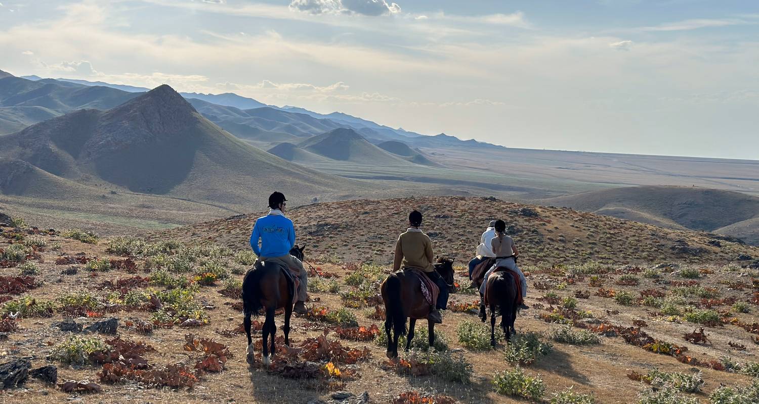 4-Day Nuratau Mountain Horse Riding Tour - Responsible Travel