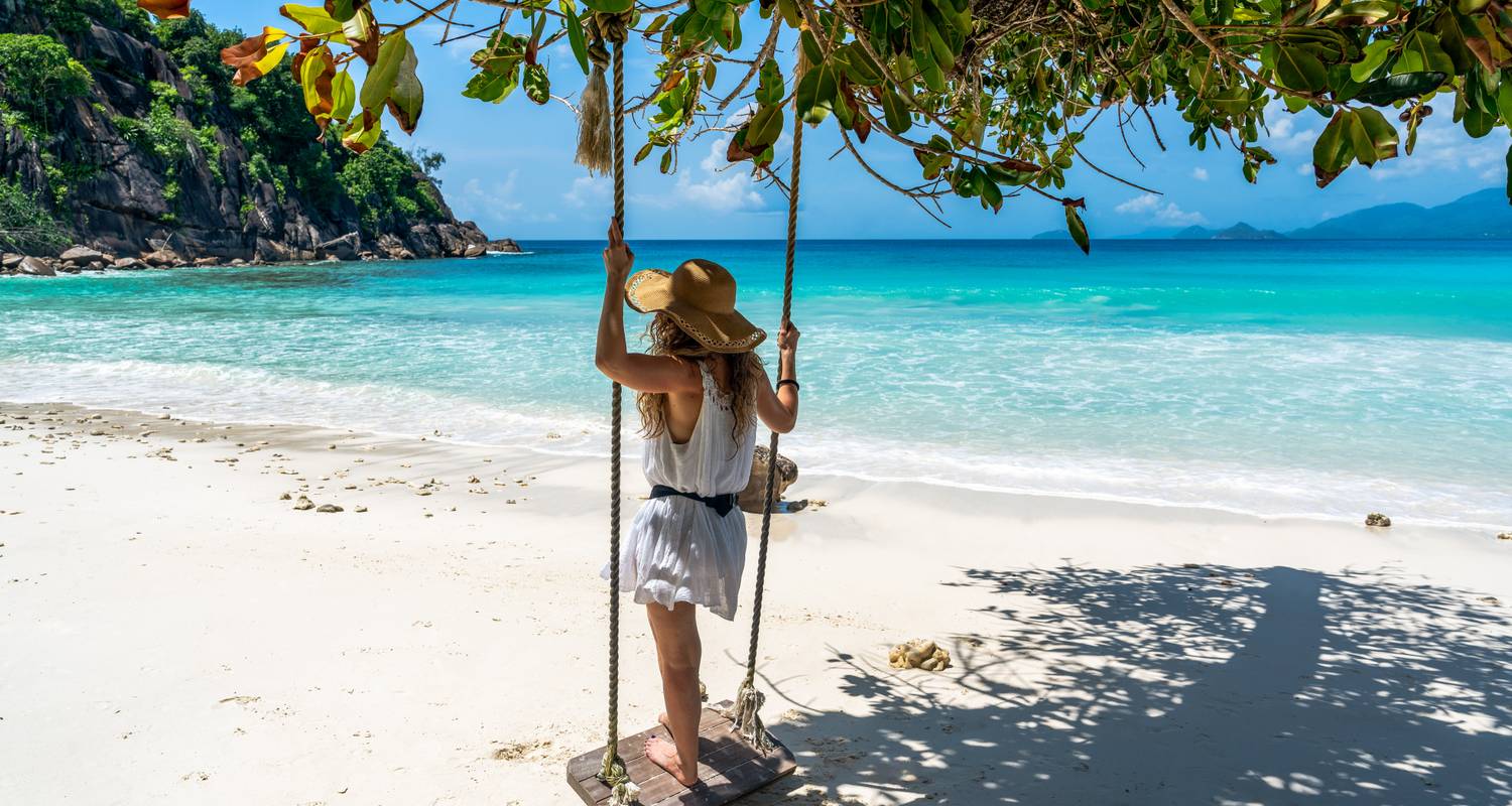 Dubai & Seychelles: City Lights meet Island Paradise (4 destinations)