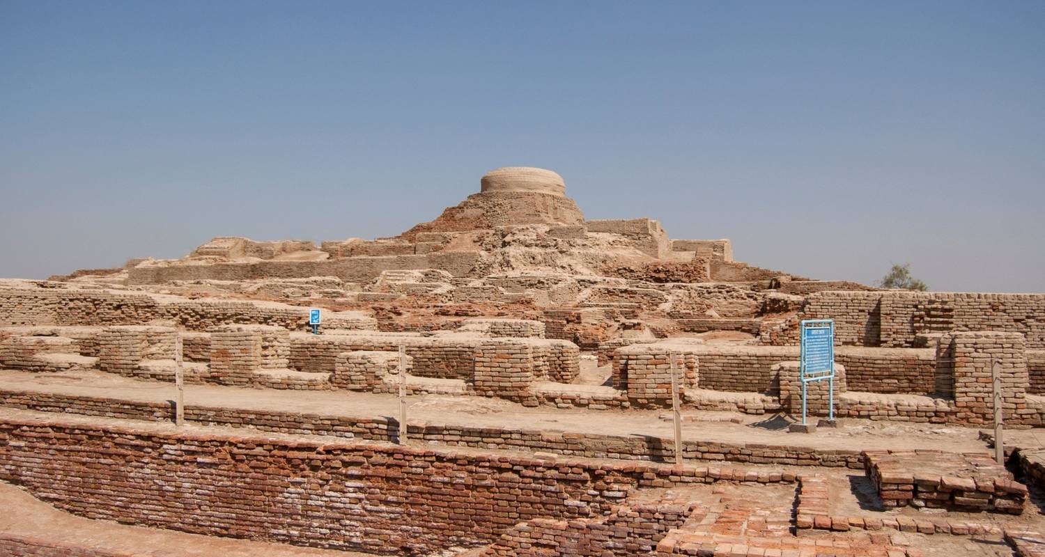 Mohenjo Daro Tour