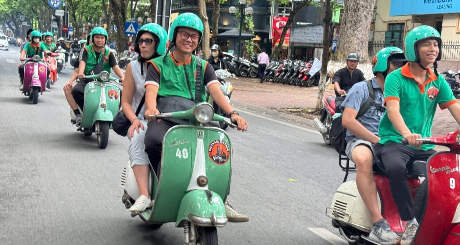 Hanoi's insider goedemorgen vespa tour - Old Quarter Travel