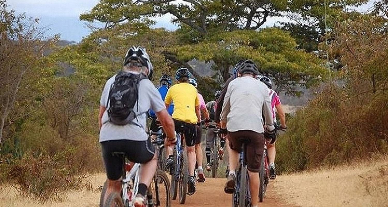 Mejor excursión de un día en bicicleta Aventuras en Tanzania - Kilingeadventures