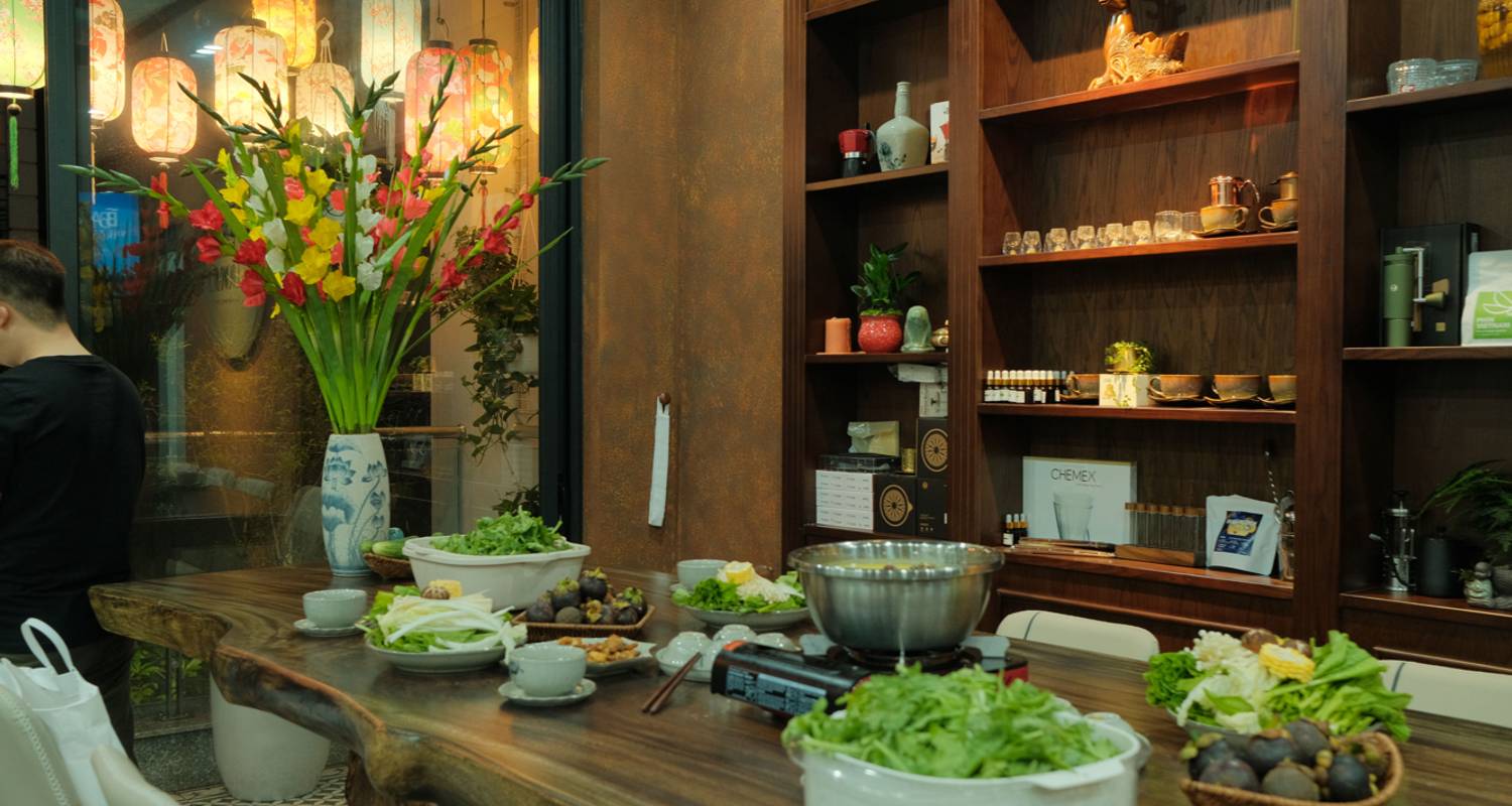 Dine With Locals – Authentic Hands-on Cooking Class With Free Wine Tastings - Join-in tour - Up Travel Vietnam