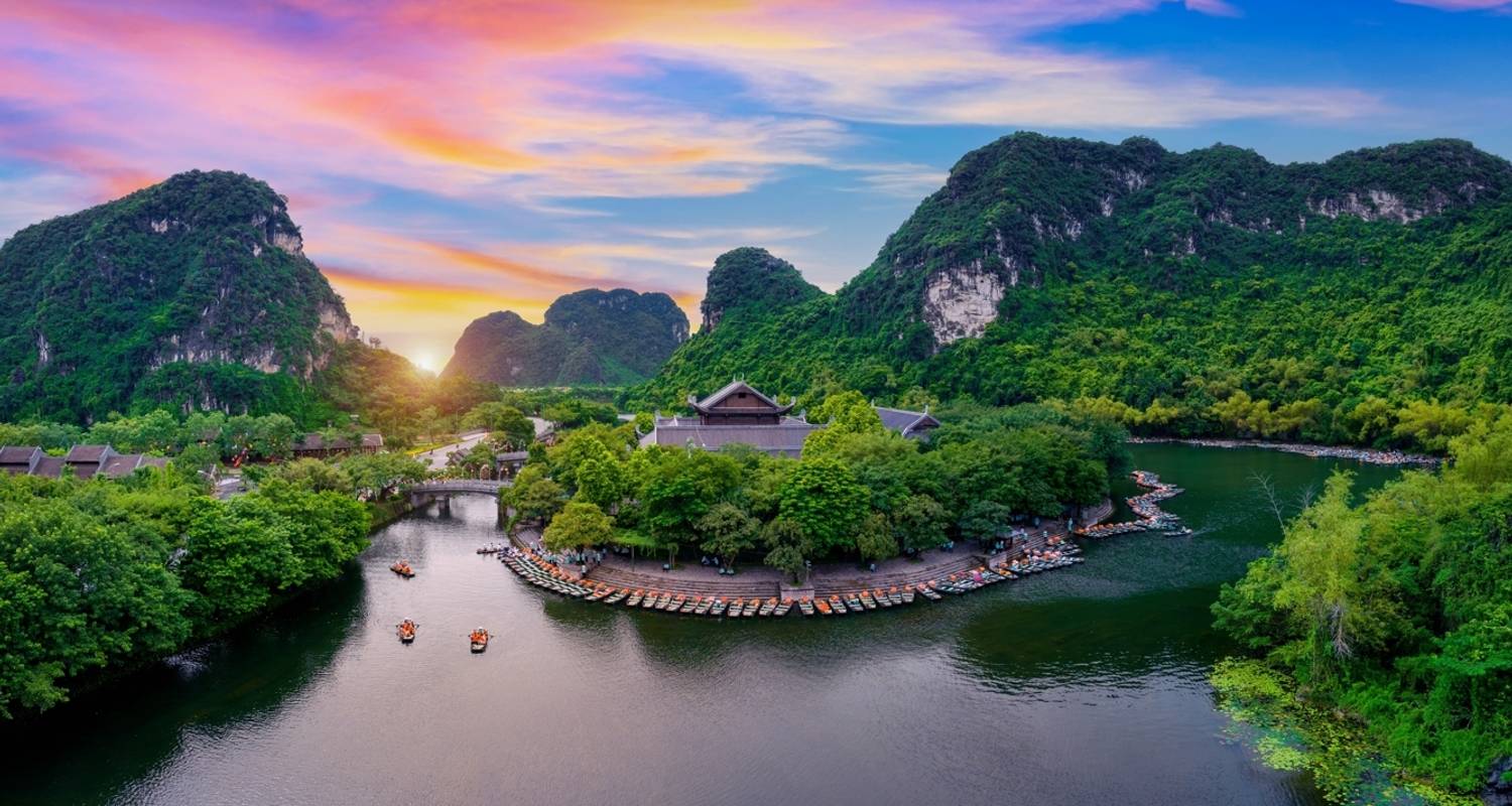 Circuito de un día a Ninh Binh - Ciudad Antigua de Hoa Lu - Tam Coc - Up Travel Vietnam