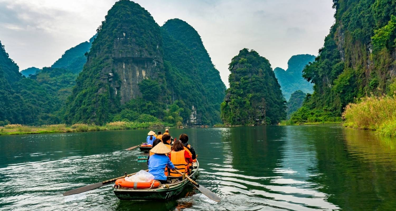 Entdecken Sie die bezaubernden Landschaften von Ninh Binh - Bai Dinh - Trang An - Mua Höhle Ganztägig - Up Travel Vietnam